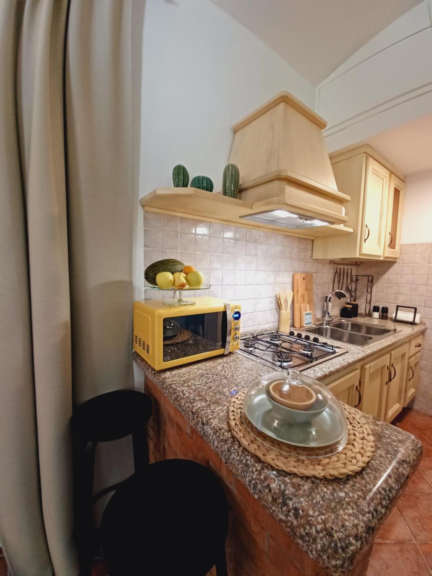 Suite Mirialveda San Pantaleo Esterno foto